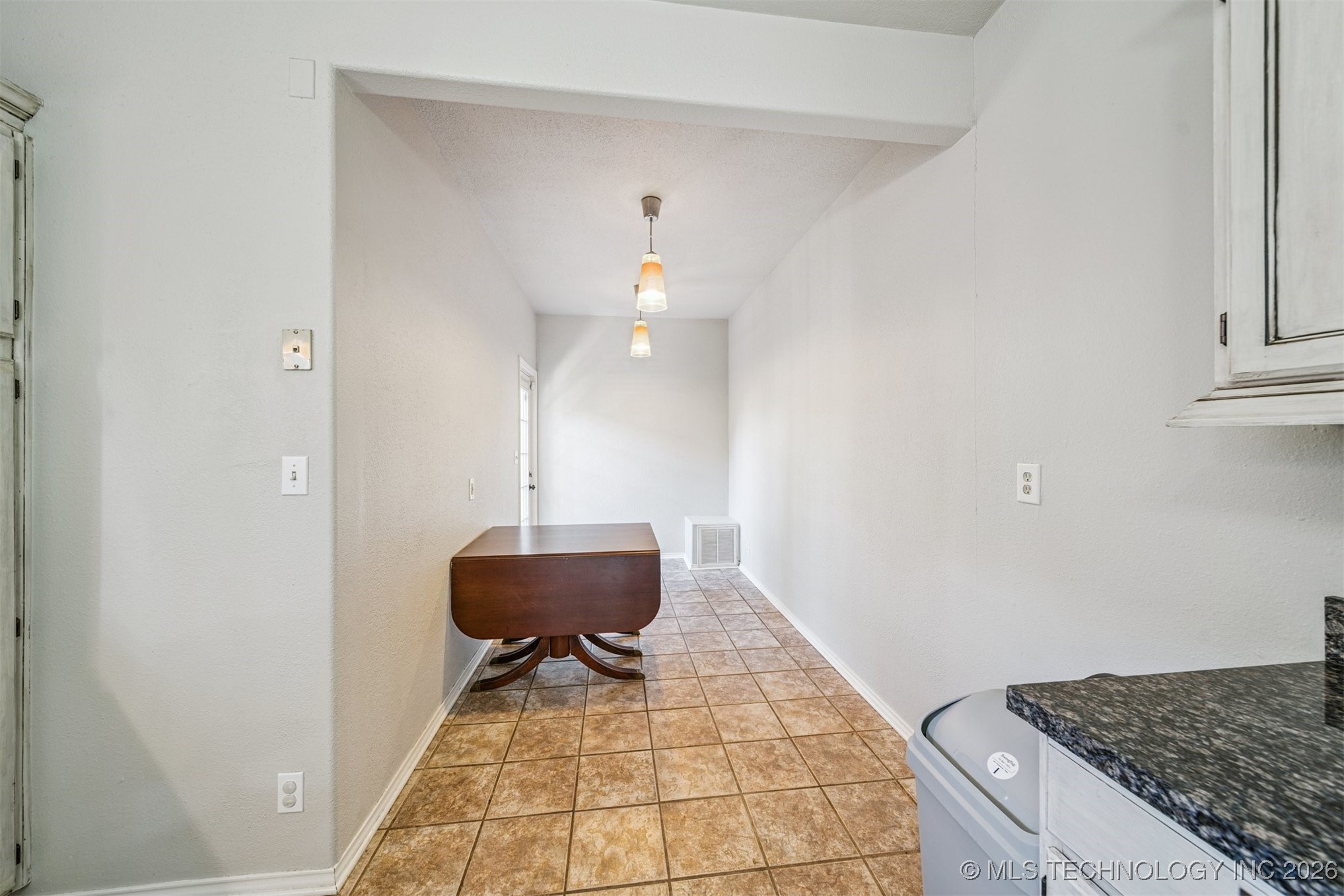 1031 E 36th Street Property Photo 16