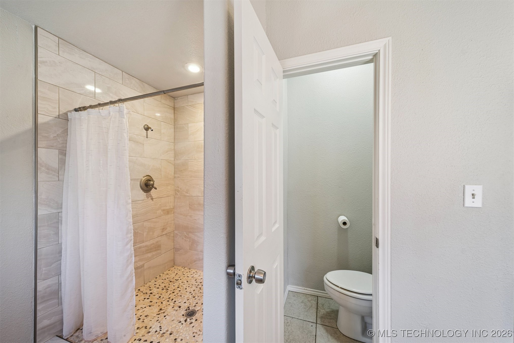 1031 E 36th Street Property Photo 21