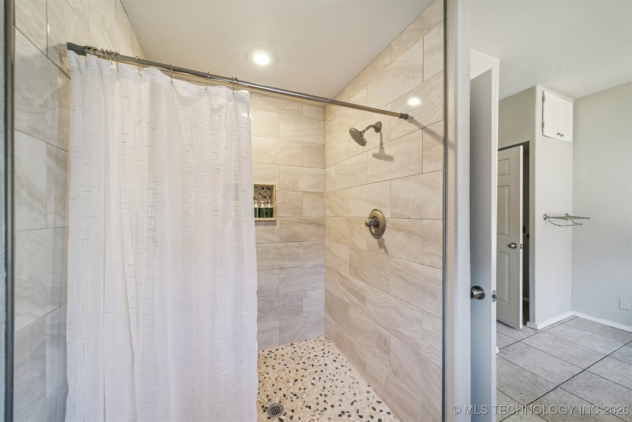 1031 E 36th Street Property Photo 22