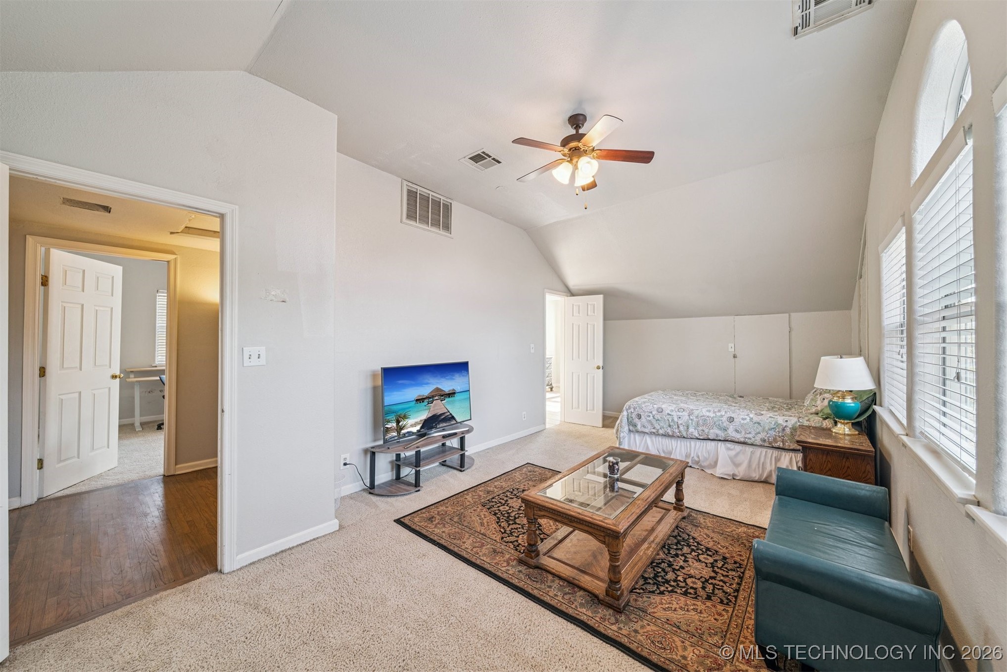 1031 E 36th Street Property Photo 32