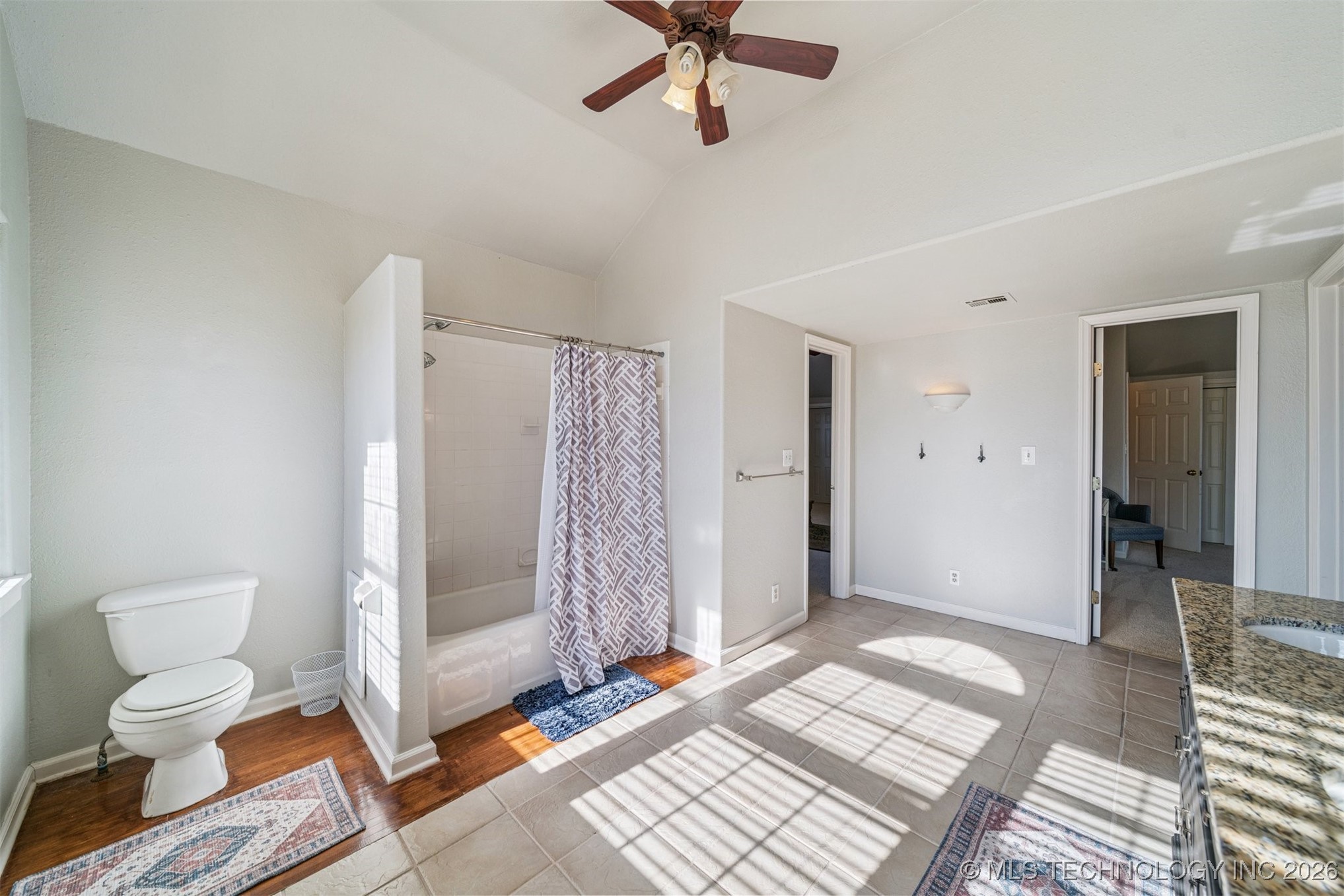 1031 E 36th Street Property Photo 35