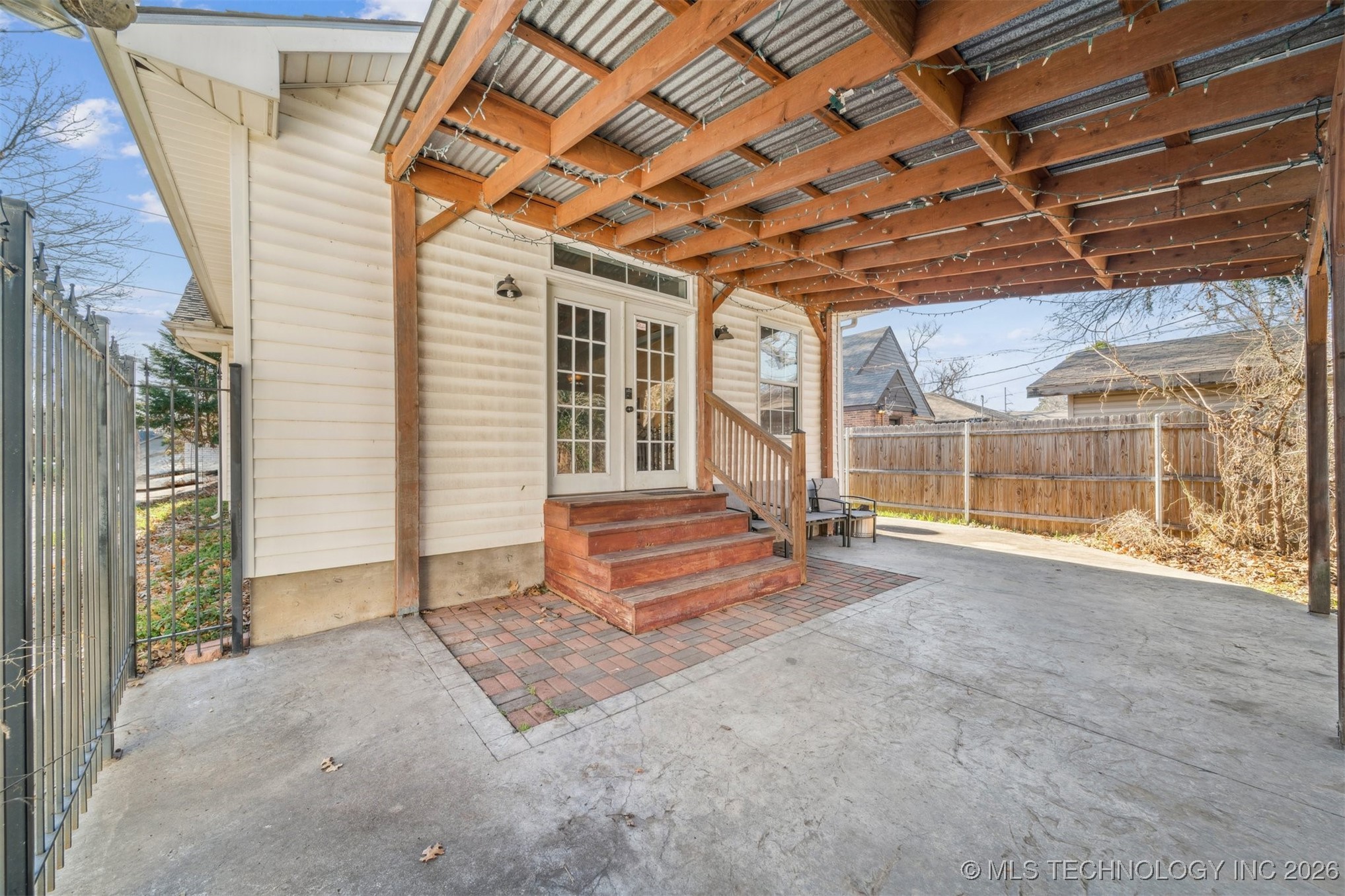 1031 E 36th Street Property Photo 39