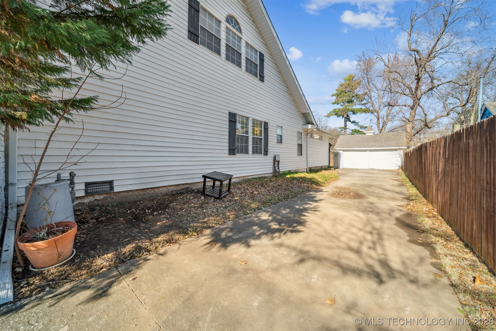 1031 E 36th Street Property Photo 42