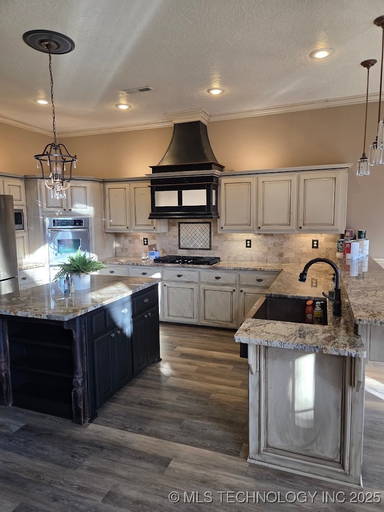 1404 N Broadway Property Photo 22