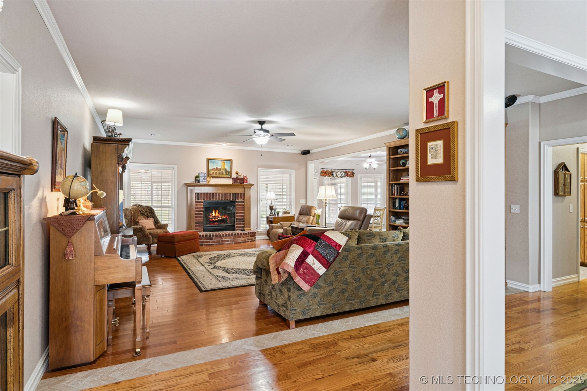 9910 E Shadowlake Lane Property Photo 6