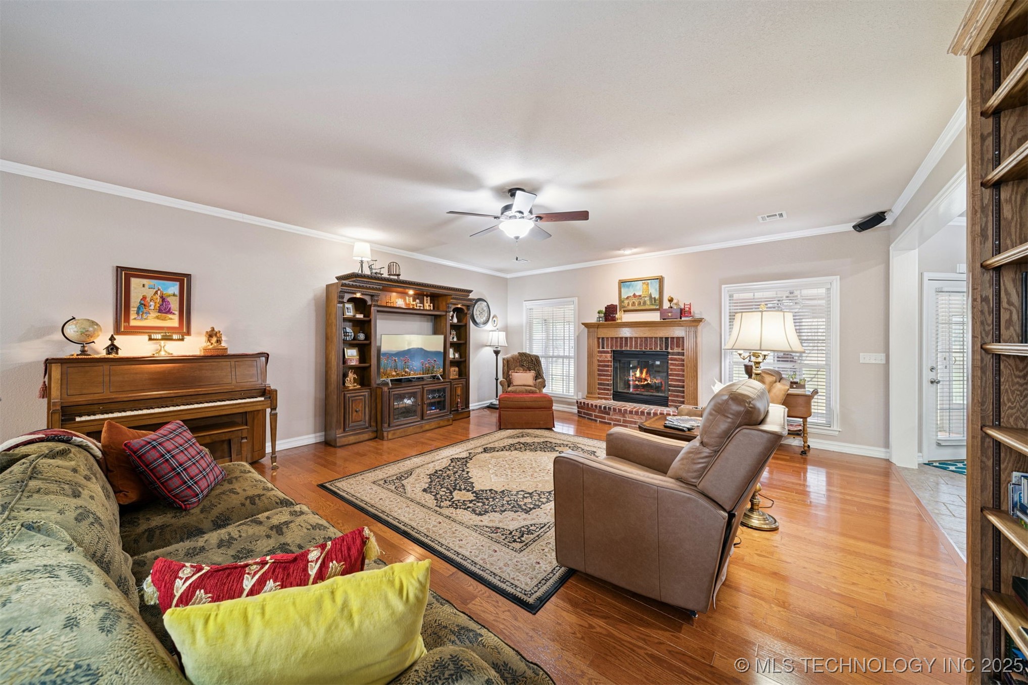 9910 E Shadowlake Lane Property Photo 8