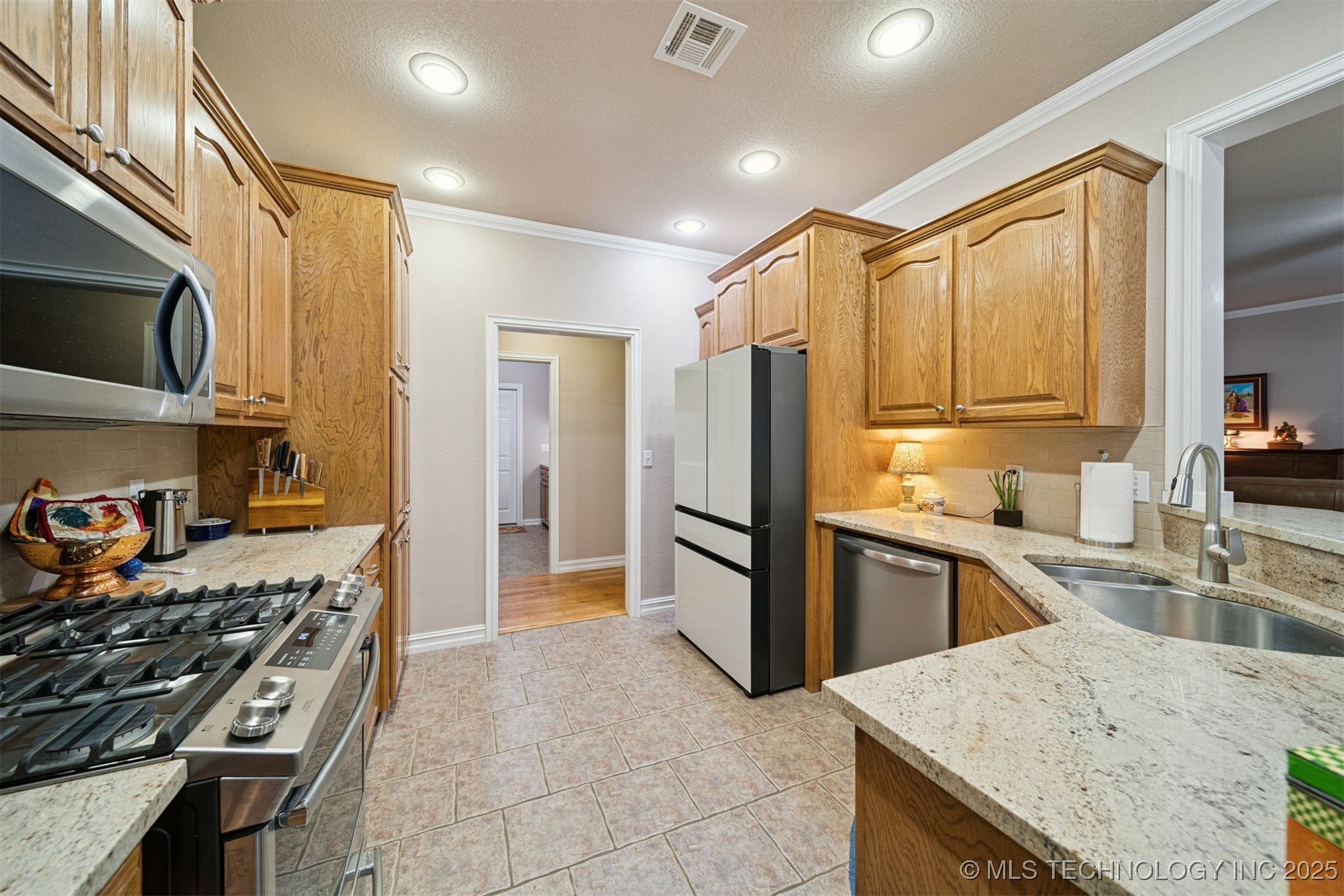 9910 E Shadowlake Lane Property Photo 14