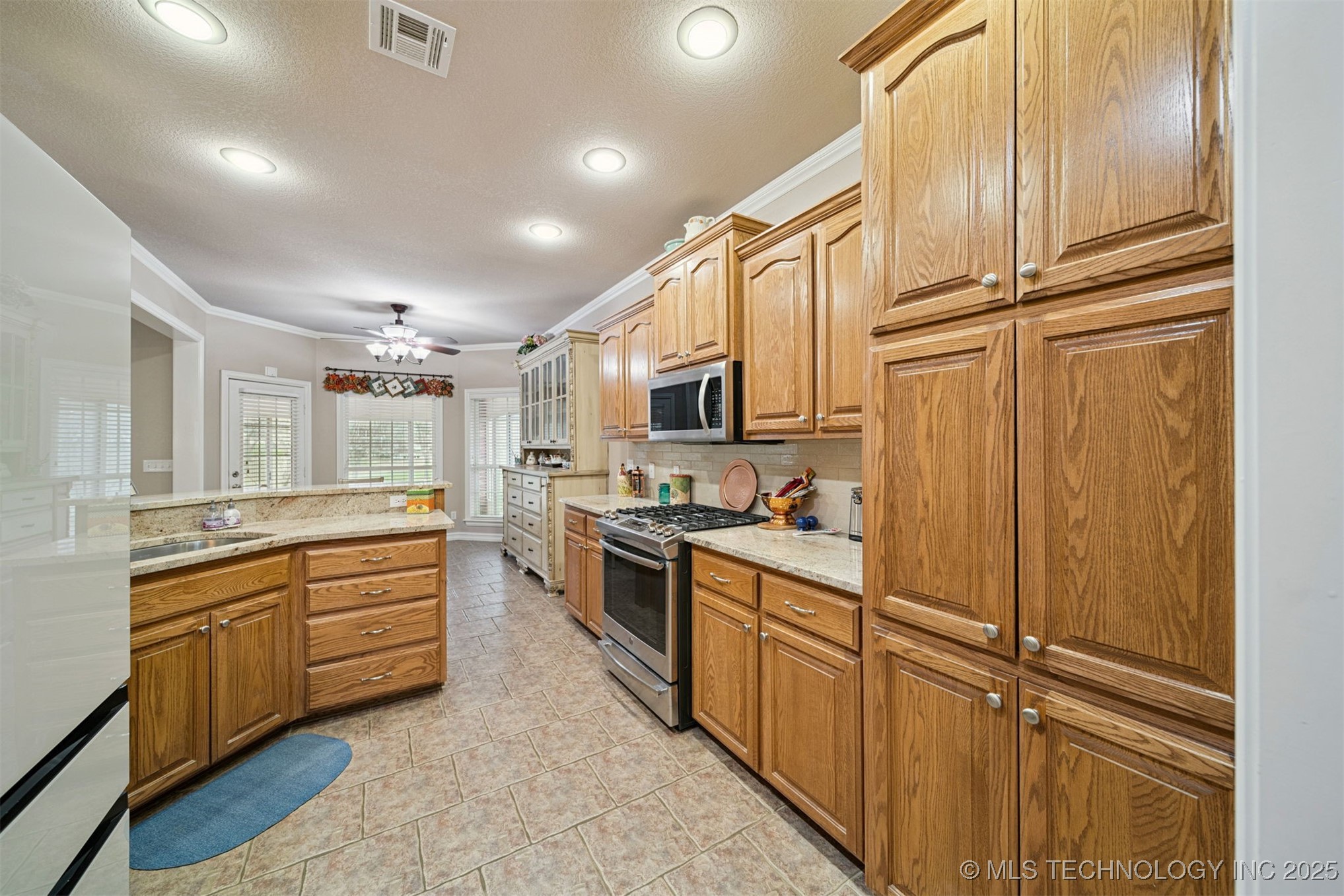 9910 E Shadowlake Lane Property Photo 15