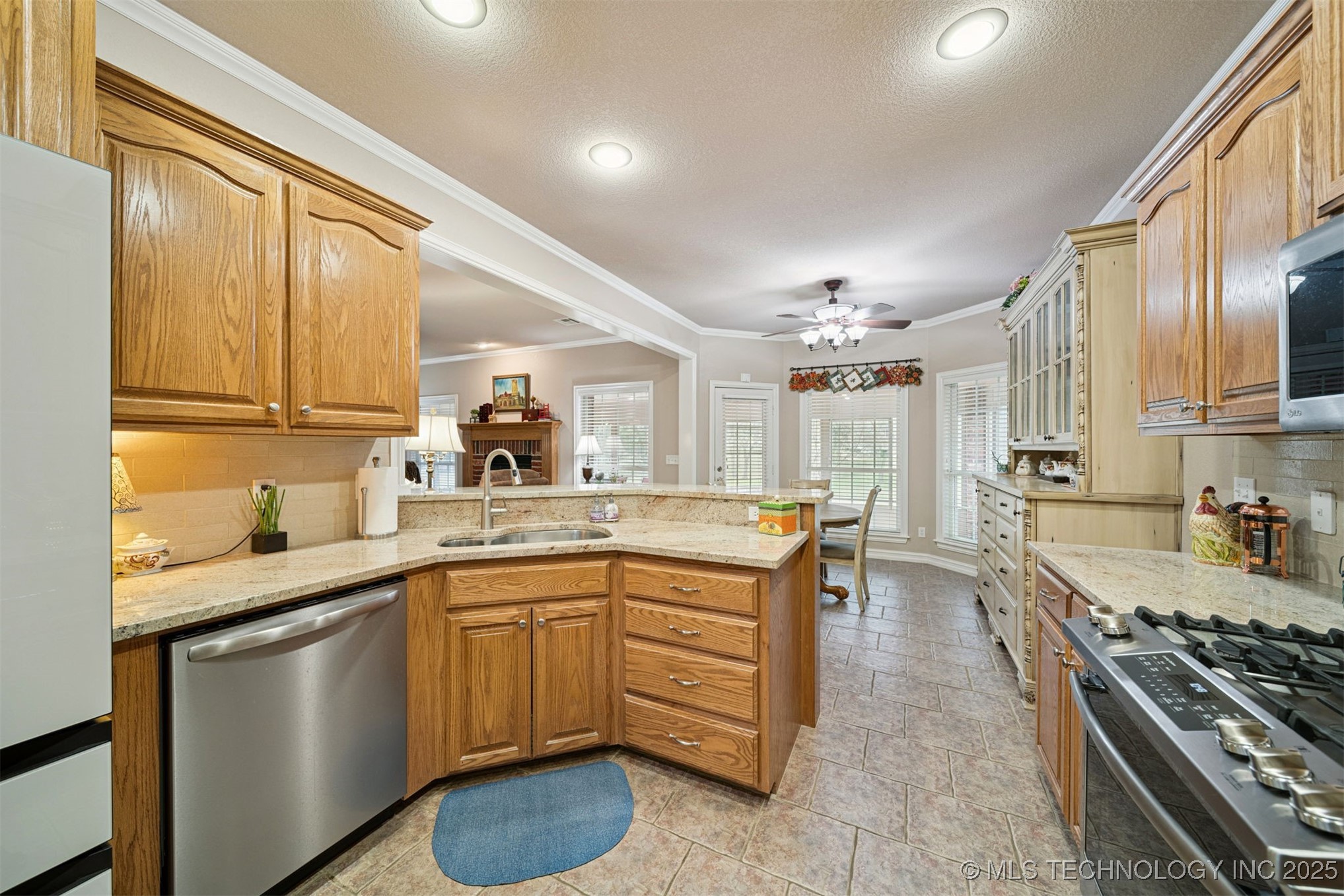 9910 E Shadowlake Lane Property Photo 16