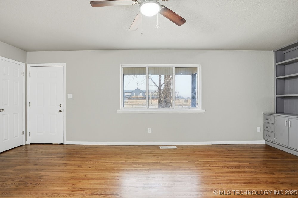 13111 E 76th Street Property Photo 9