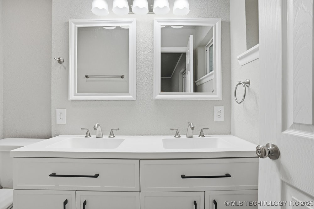 13111 E 76th Street Property Photo 32