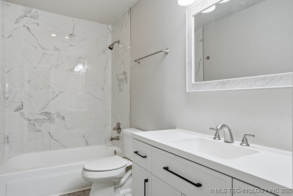 13111 E 76th Street Property Photo 44