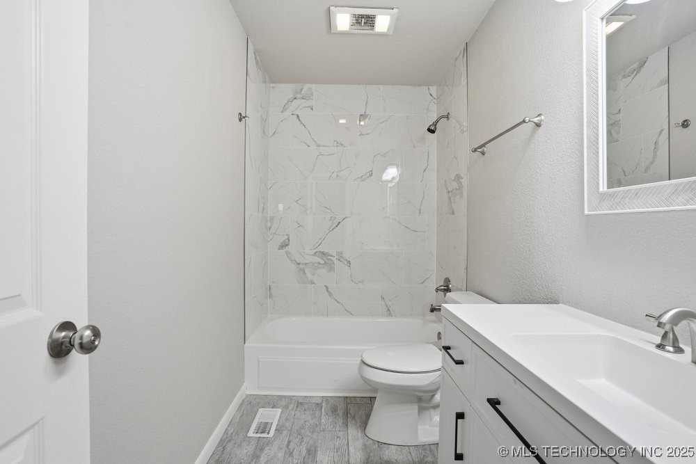 13111 E 76th Street Property Photo 45