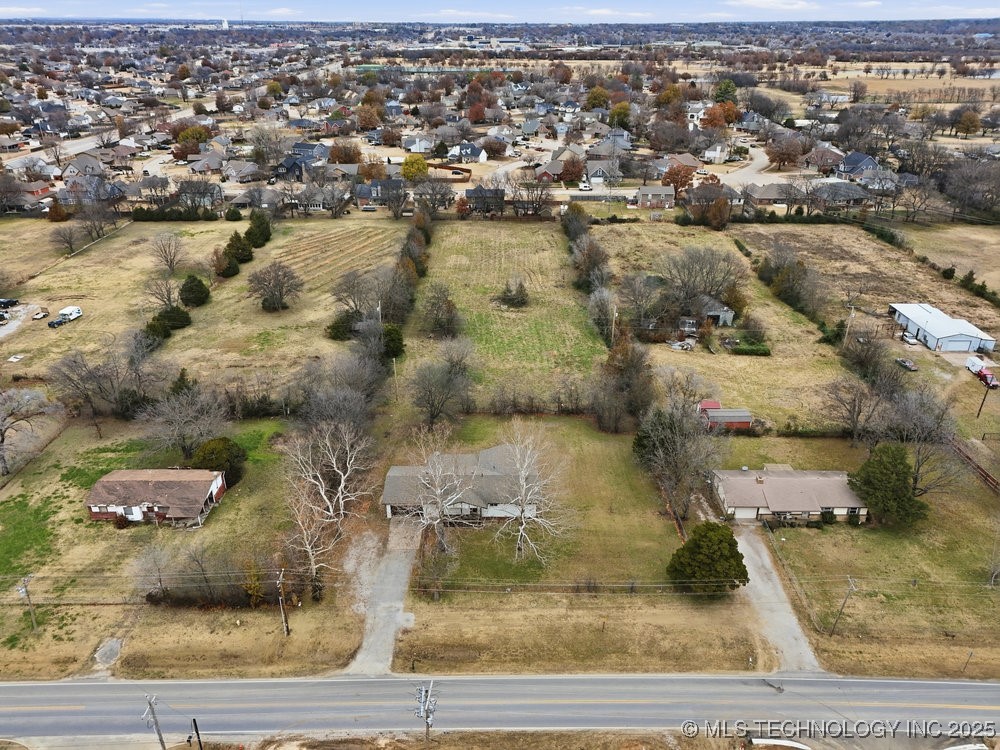 13111 E 76th Street Property Photo 63