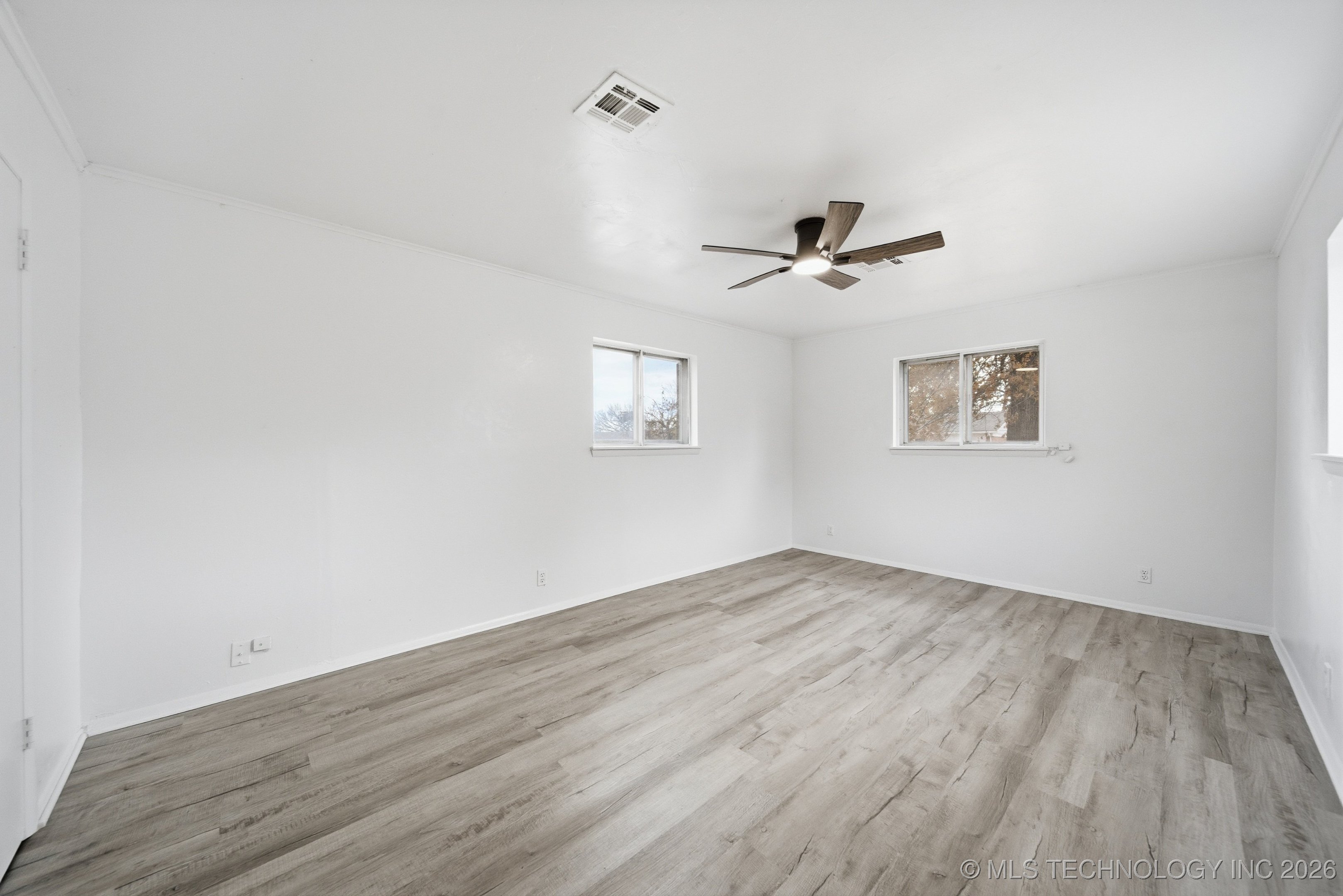 7925 E 27th Court Property Photo 11