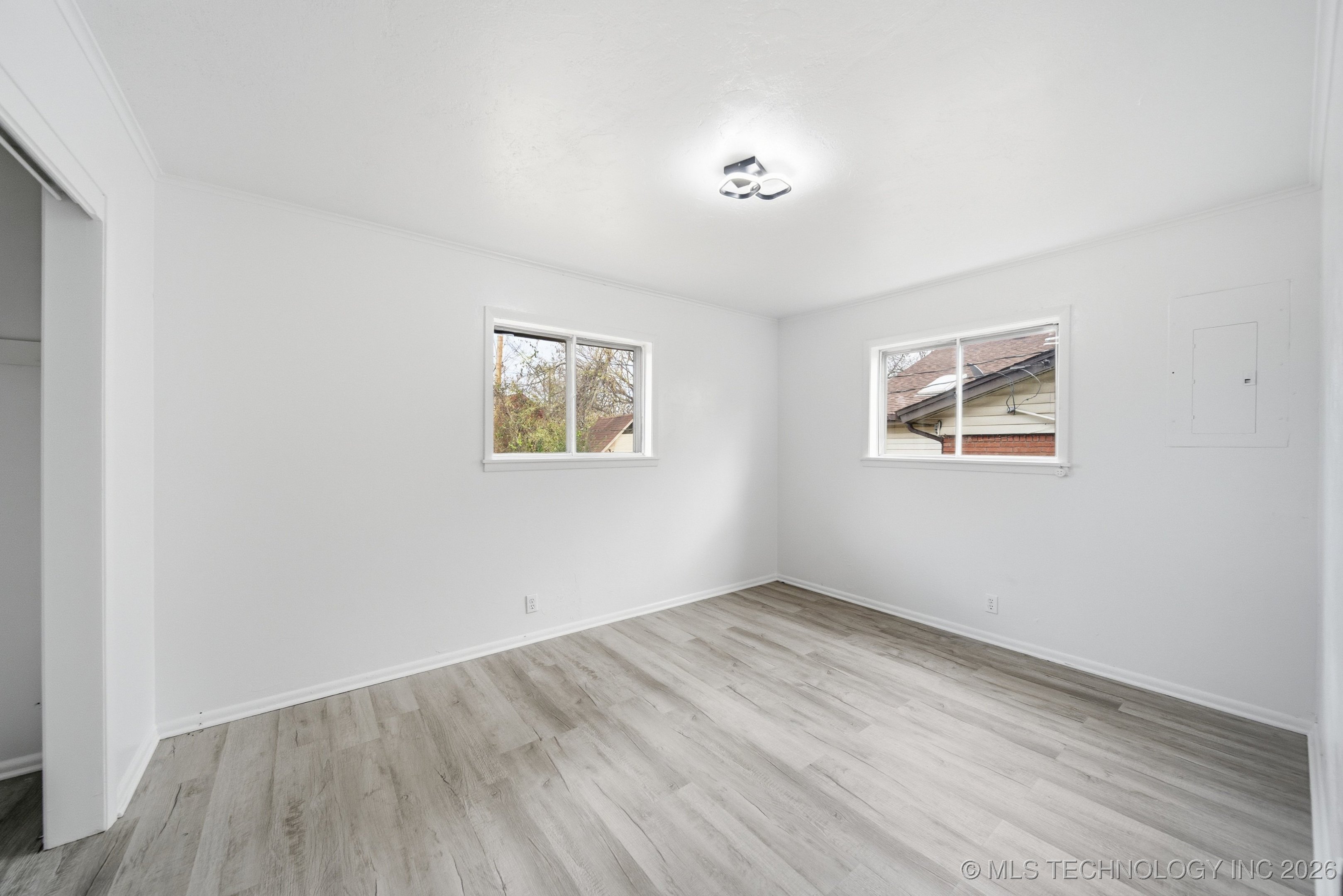 7925 E 27th Court Property Photo 15