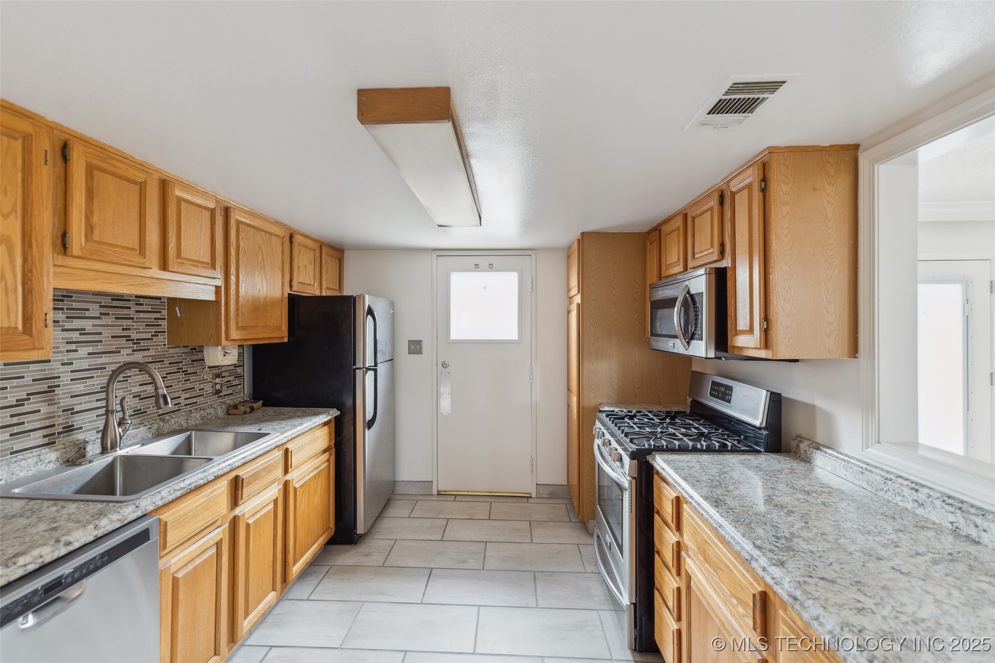 410 W 7th Street 241 Property Photo 9