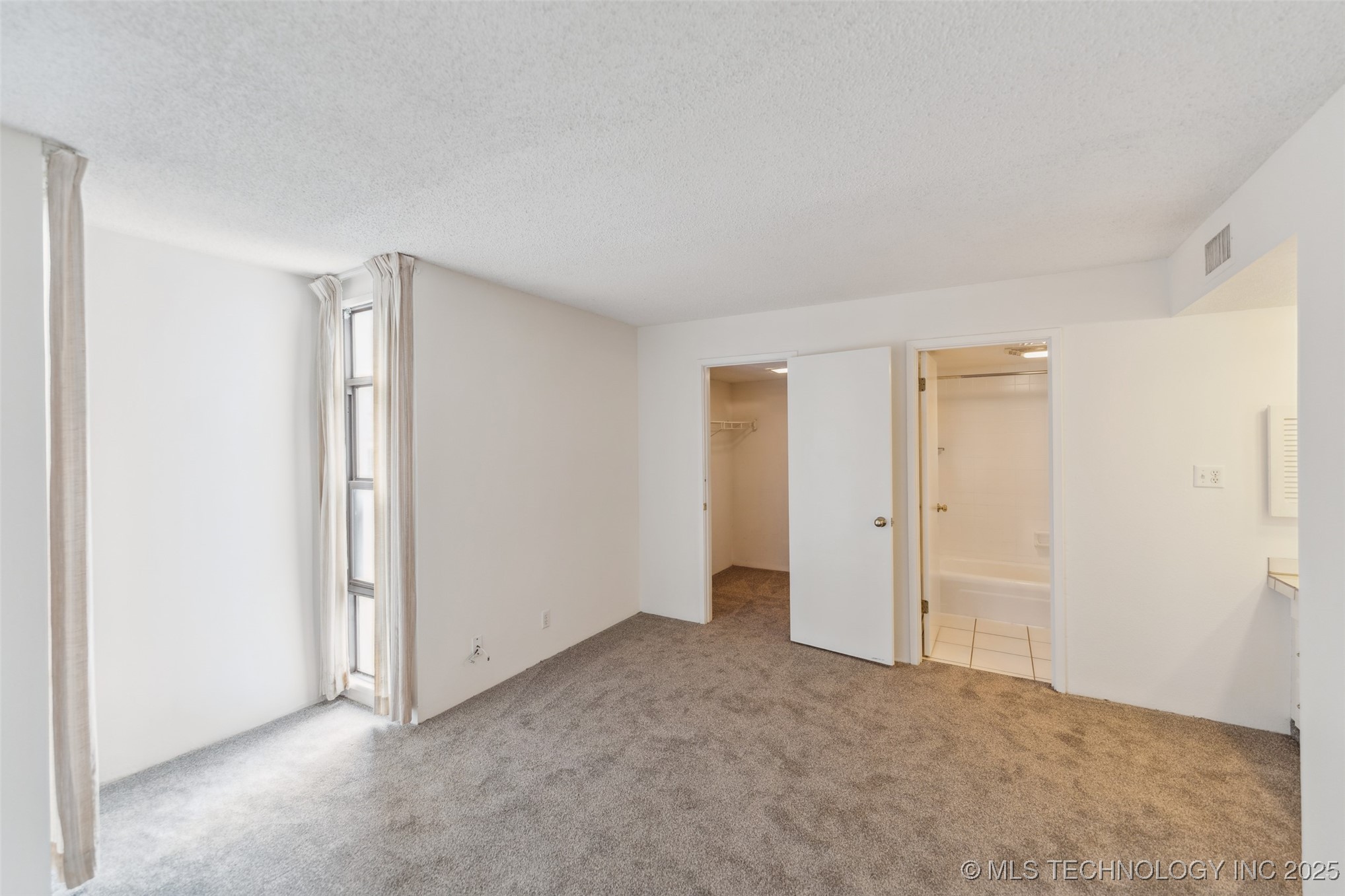 410 W 7th Street 241 Property Photo 13