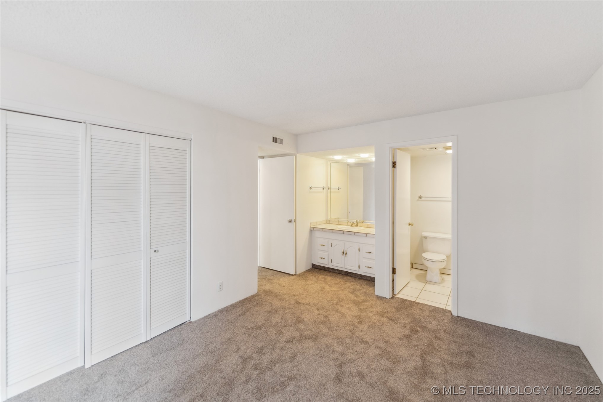 410 W 7th Street 241 Property Photo 17