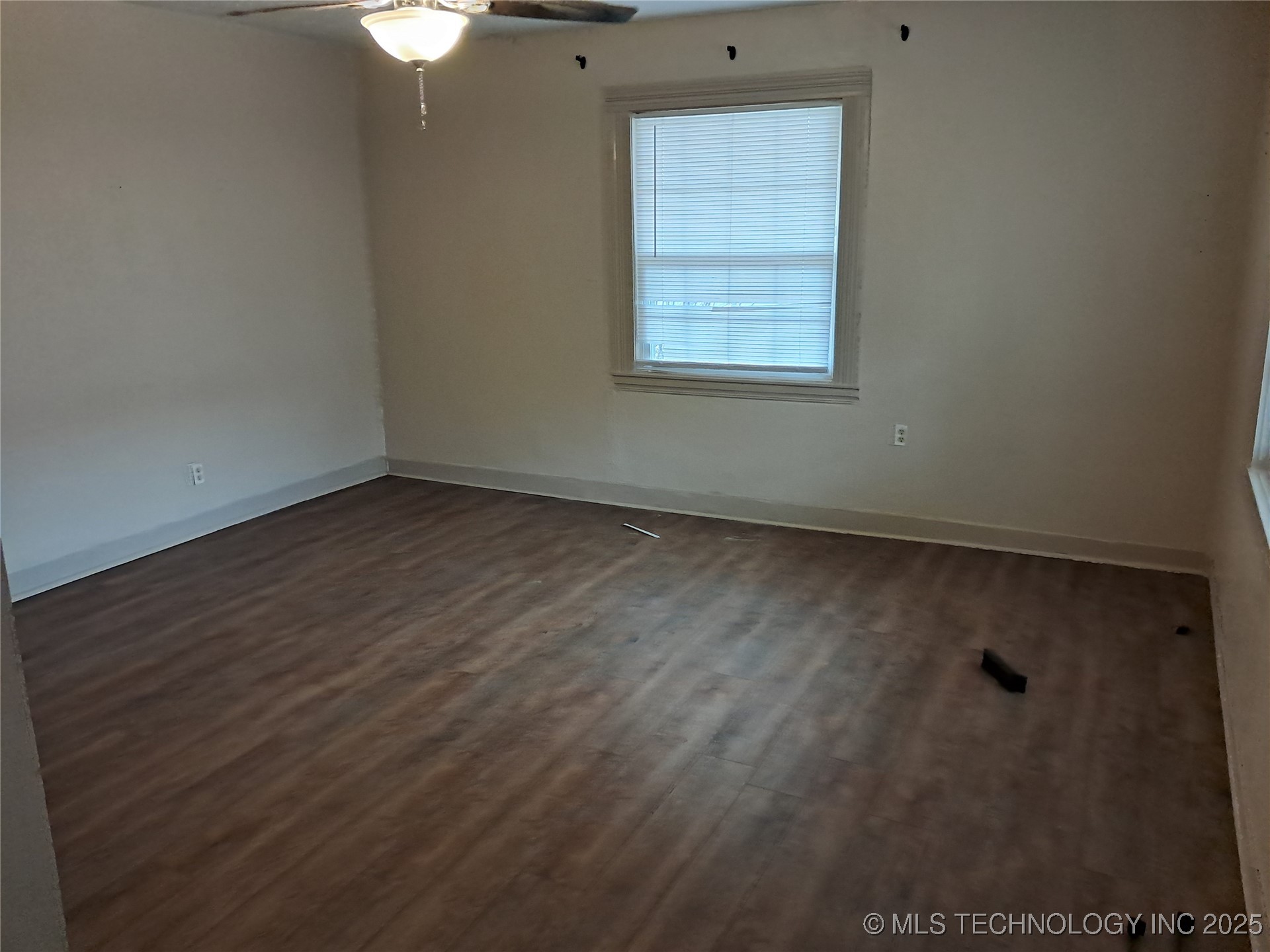 845 C Street Se Property Photo 5