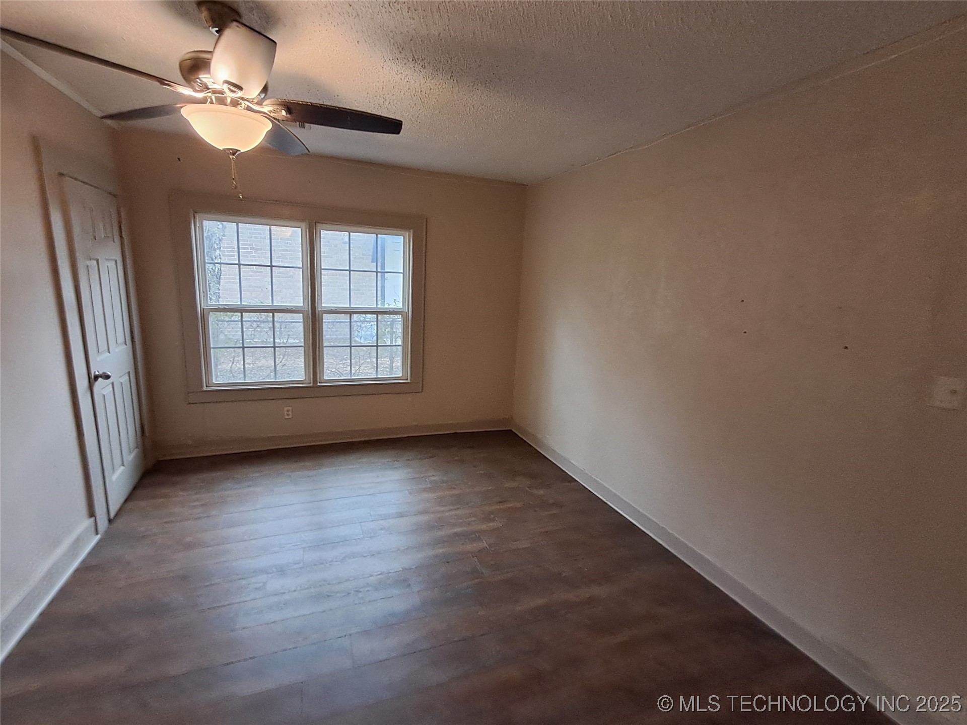 845 C Street Se Property Photo 12