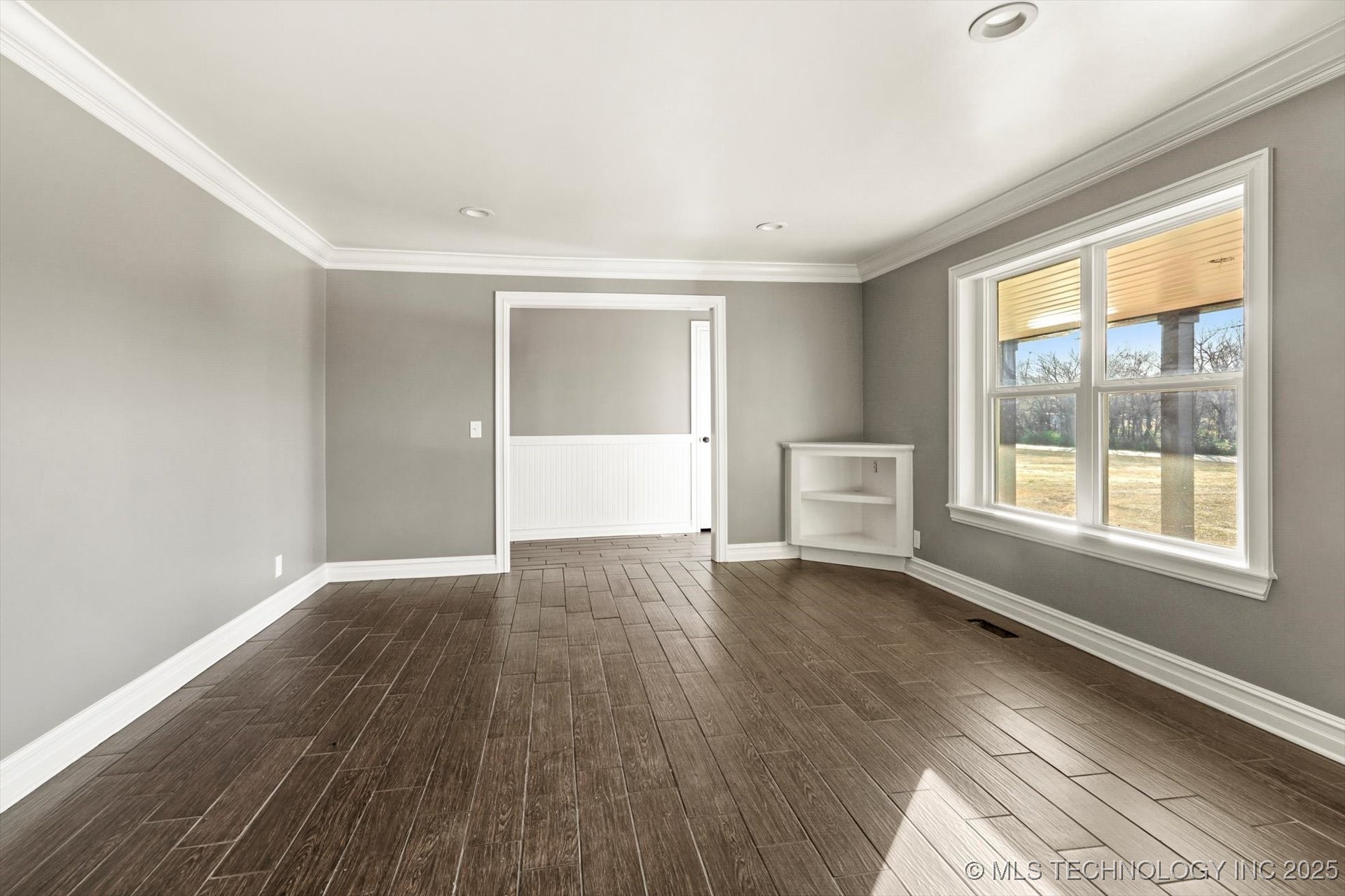 3951 E 86th Street N Property Photo 4