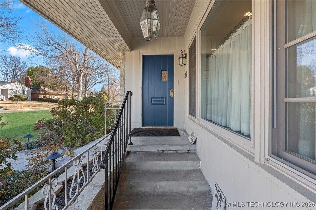 2242 E 33rd Street Property Photo 5