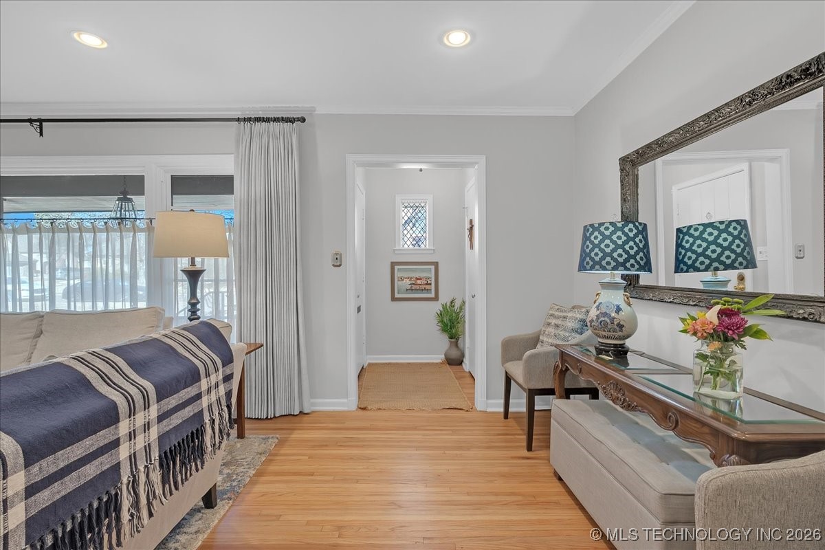 2242 E 33rd Street Property Photo 6