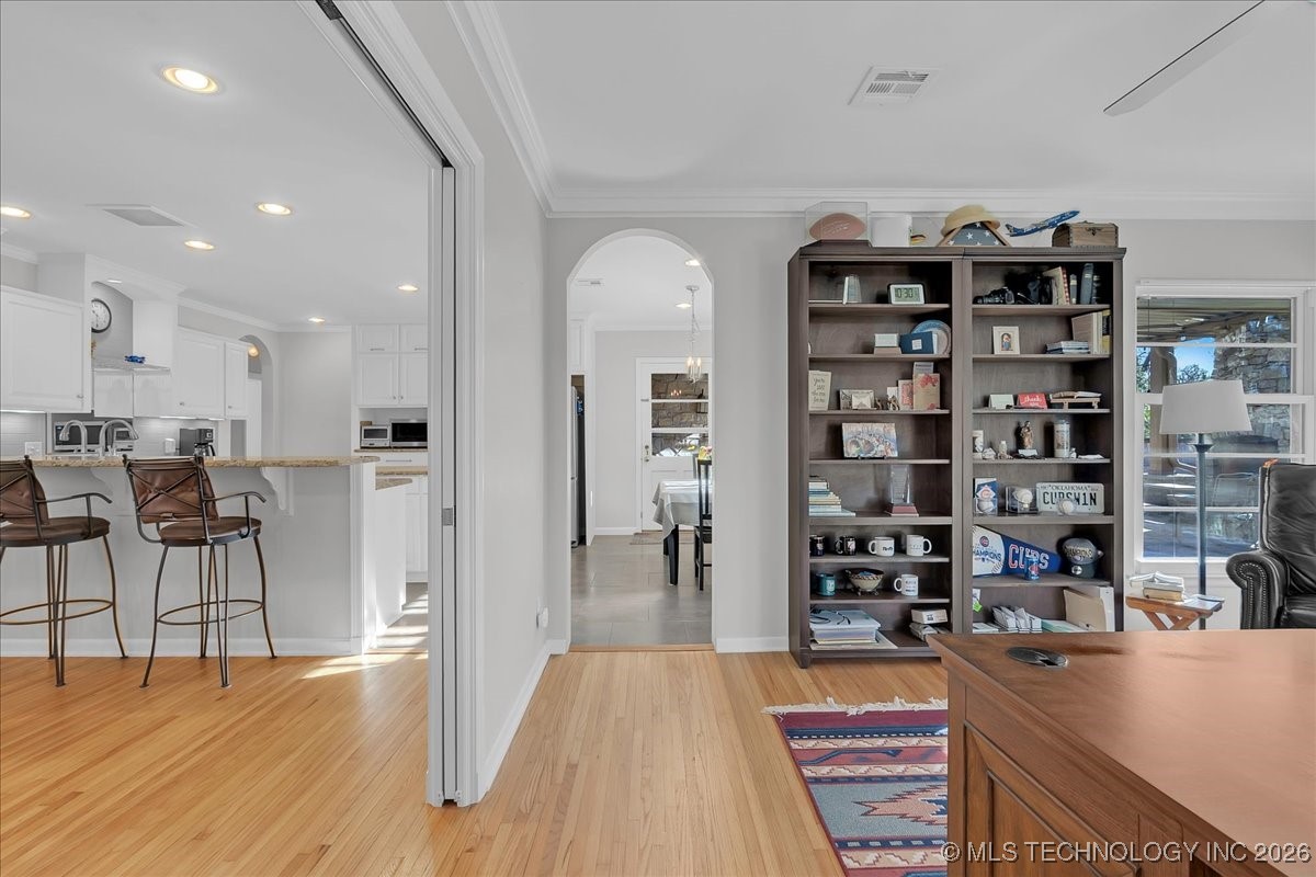 2242 E 33rd Street Property Photo 30