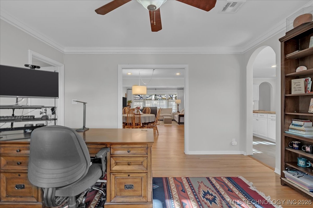 2242 E 33rd Street Property Photo 33