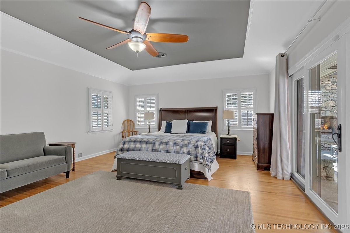 2242 E 33rd Street Property Photo 34