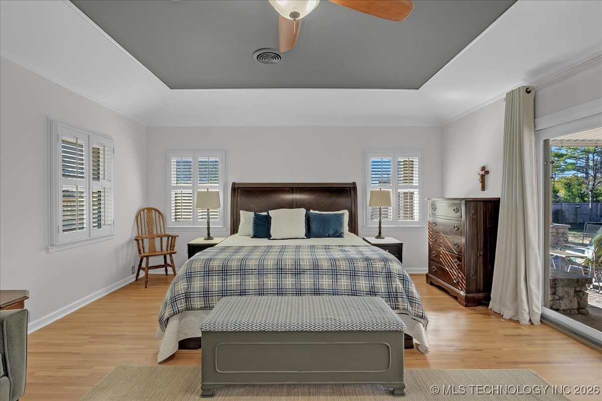 2242 E 33rd Street Property Photo 36