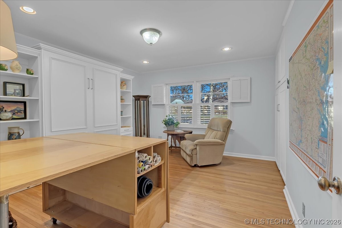 2242 E 33rd Street Property Photo 42