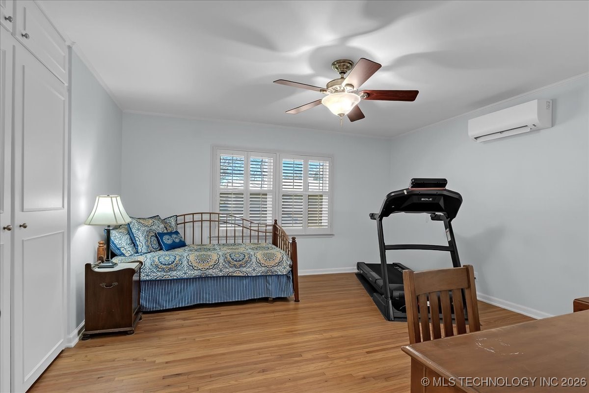 2242 E 33rd Street Property Photo 49