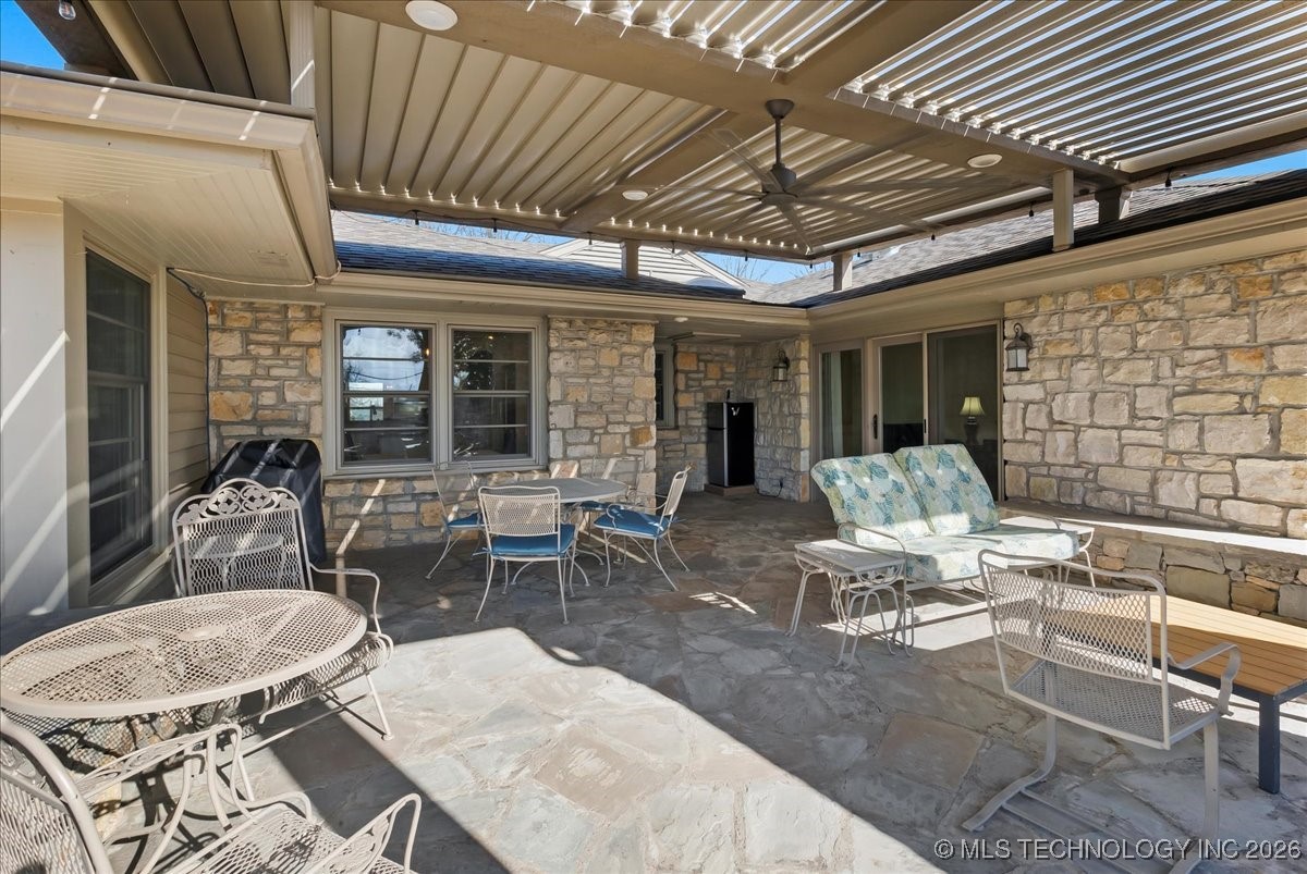 2242 E 33rd Street Property Photo 60