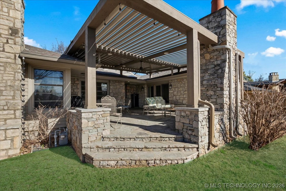 2242 E 33rd Street Property Photo 61