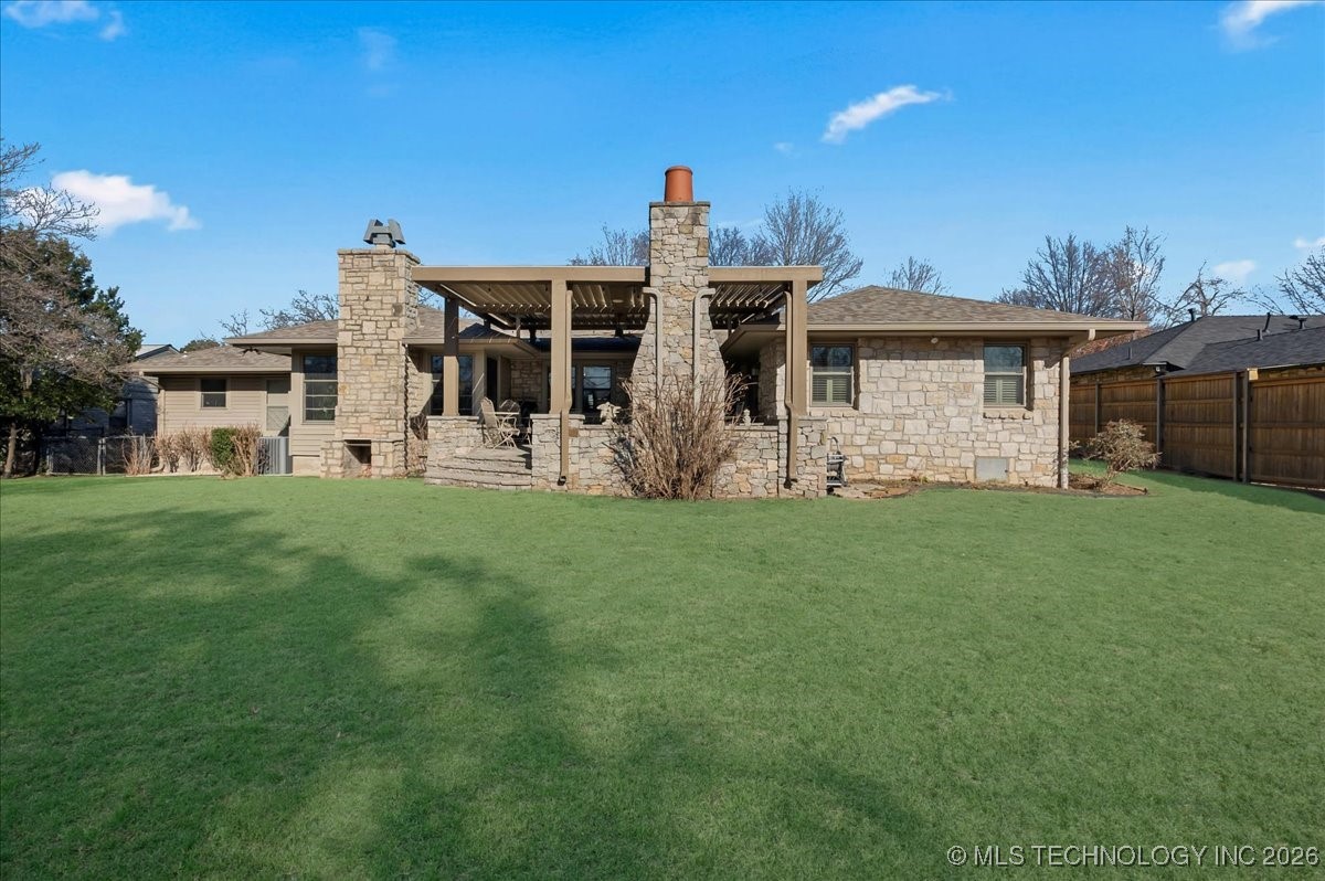 2242 E 33rd Street Property Photo 62