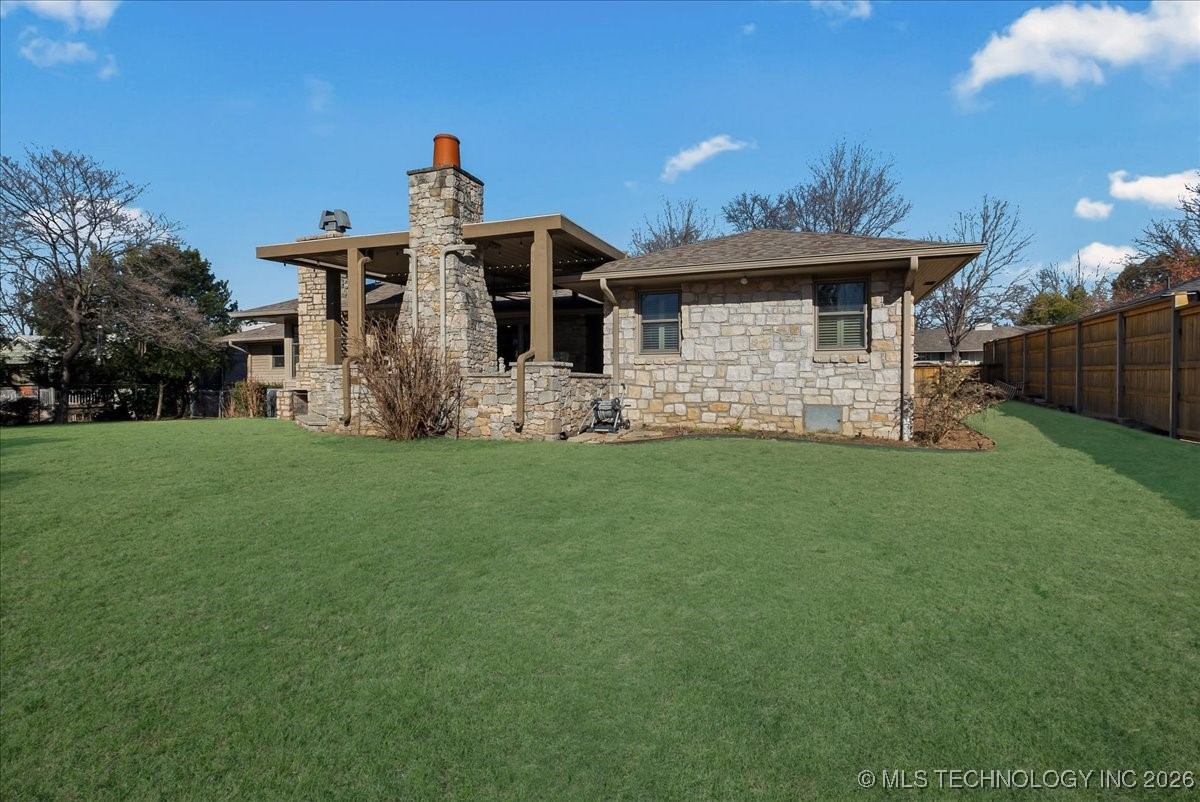 2242 E 33rd Street Property Photo 64