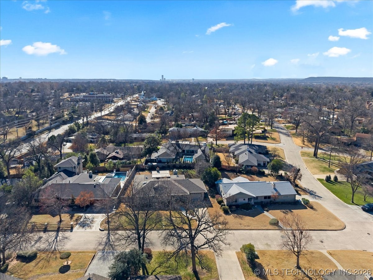 2242 E 33rd Street Property Photo 66