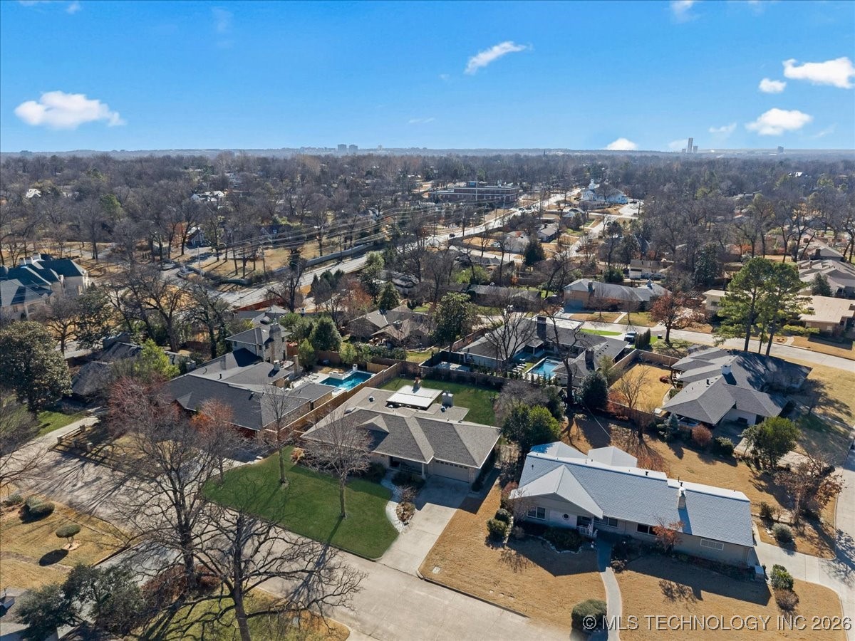 2242 E 33rd Street Property Photo 68