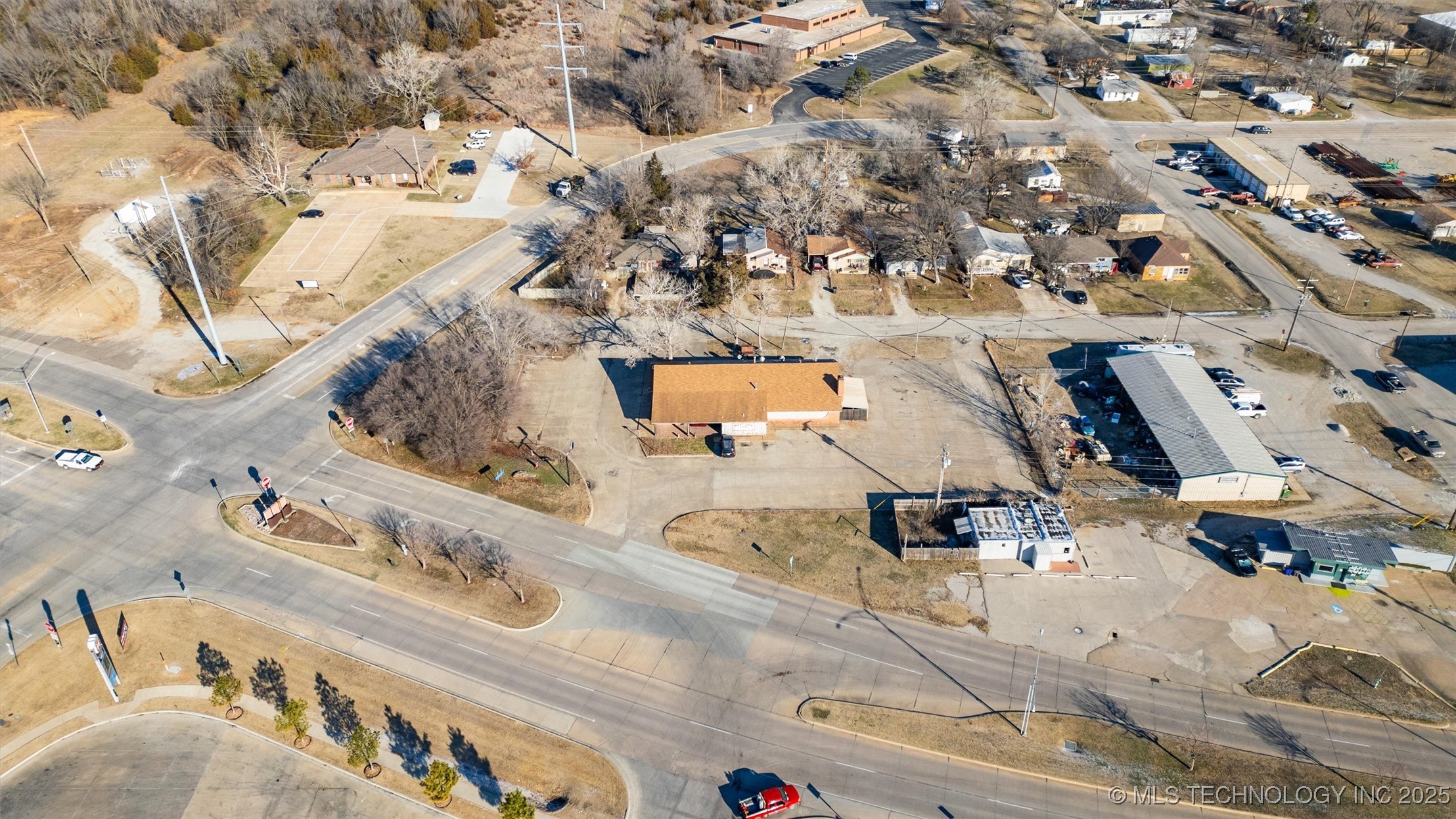 1840 Sw Frank Phillips Boulevard Property Photo 5