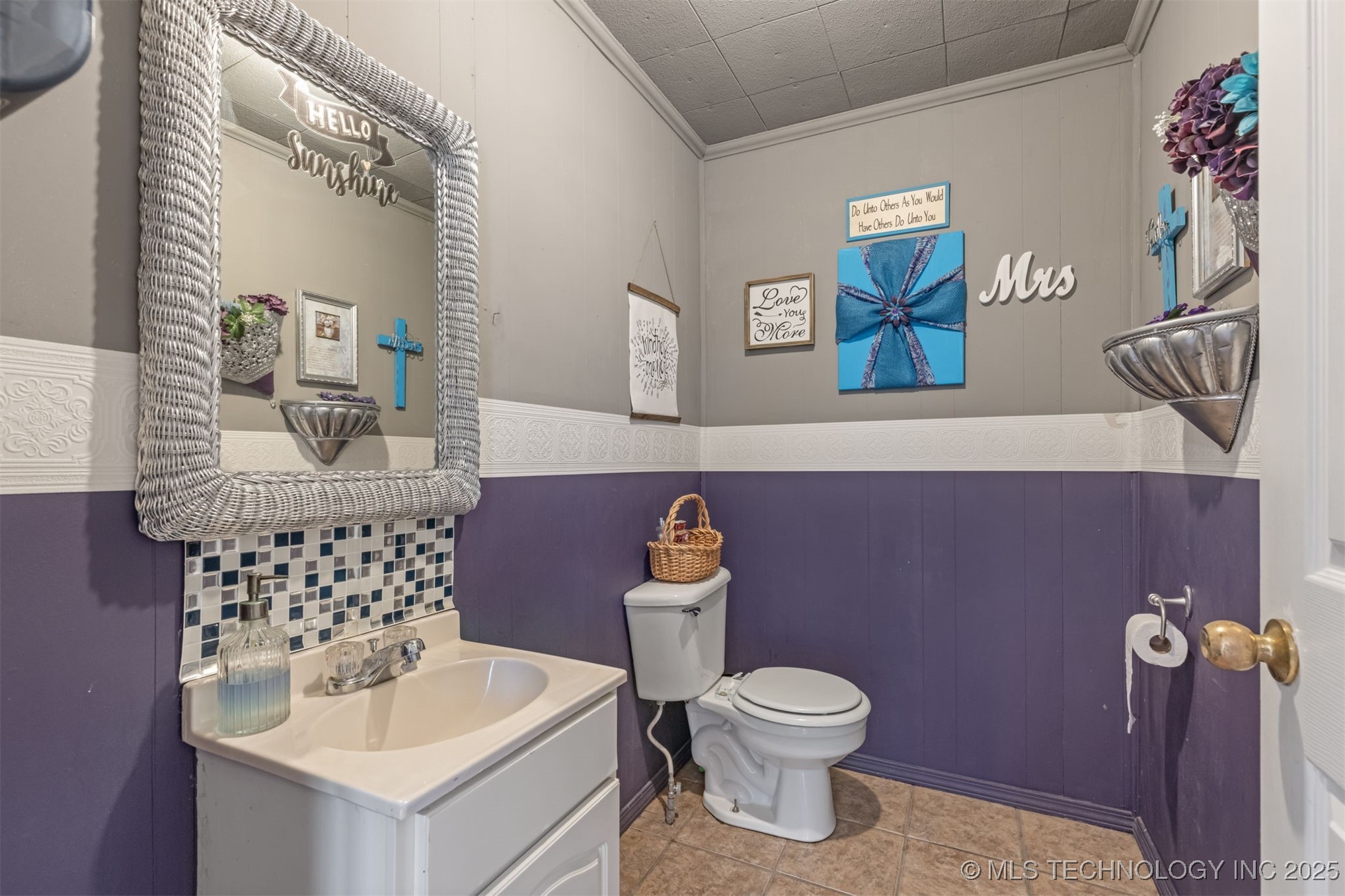 215 S Bixby Street Property Photo 20