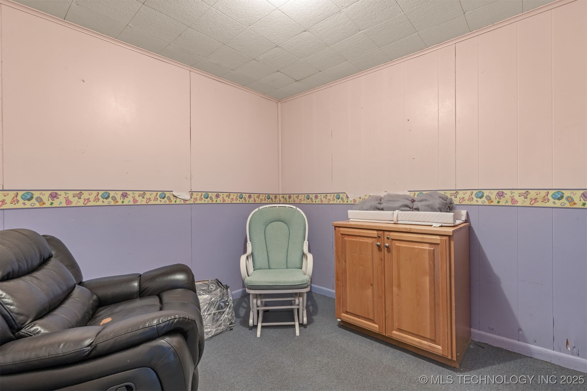 215 S Bixby Street Property Photo 22