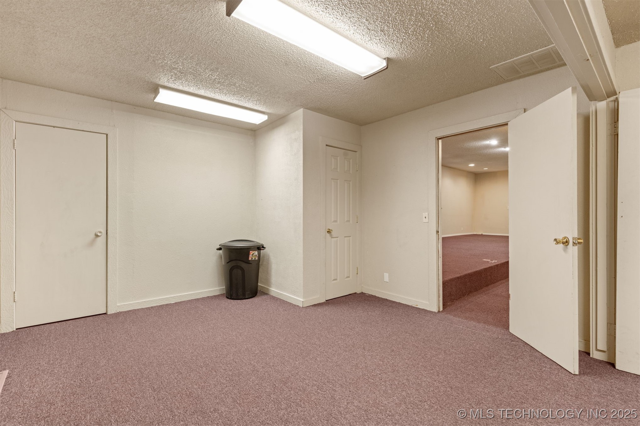 215 S Bixby Street Property Photo 40