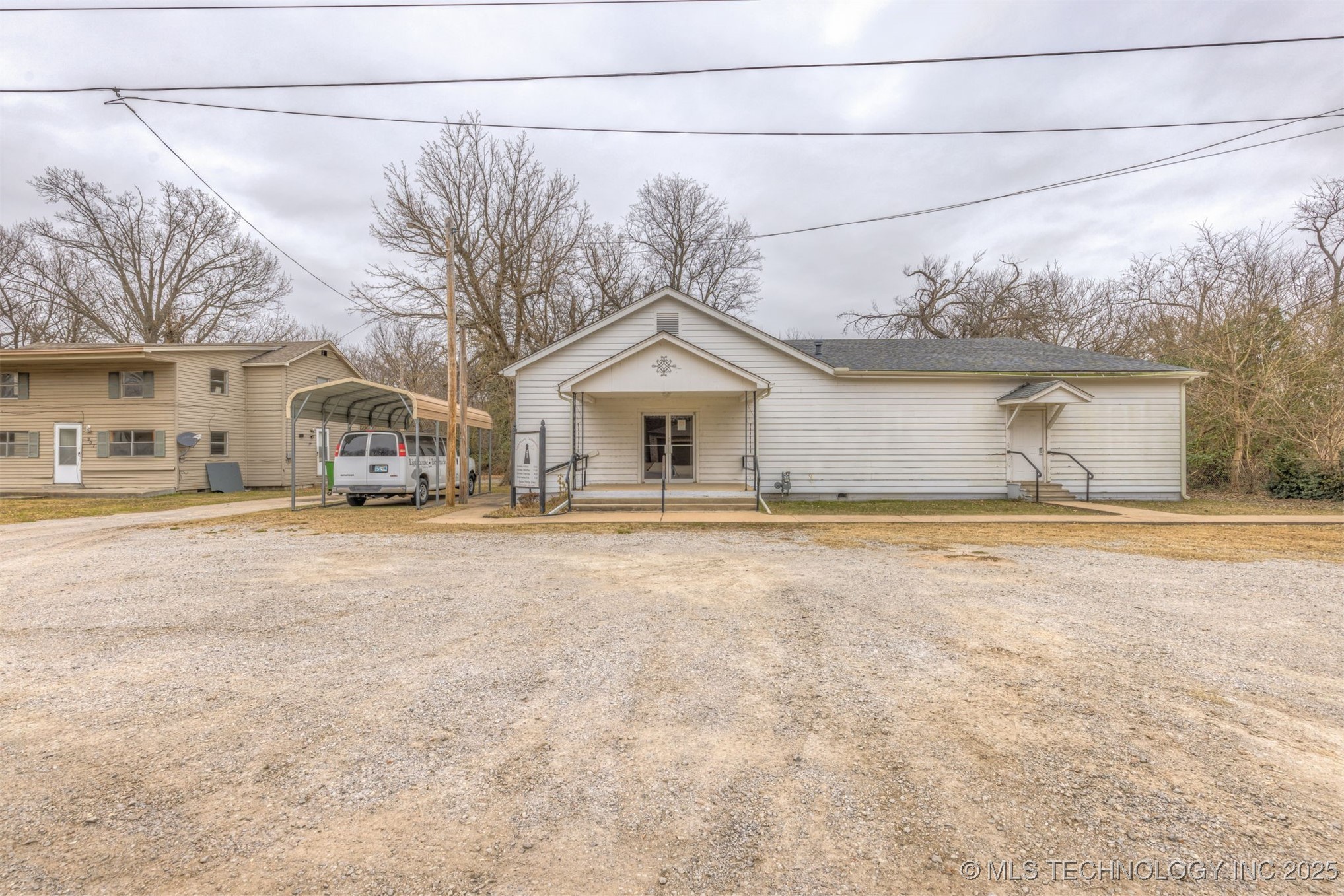 215 S Bixby Street Property Photo 44