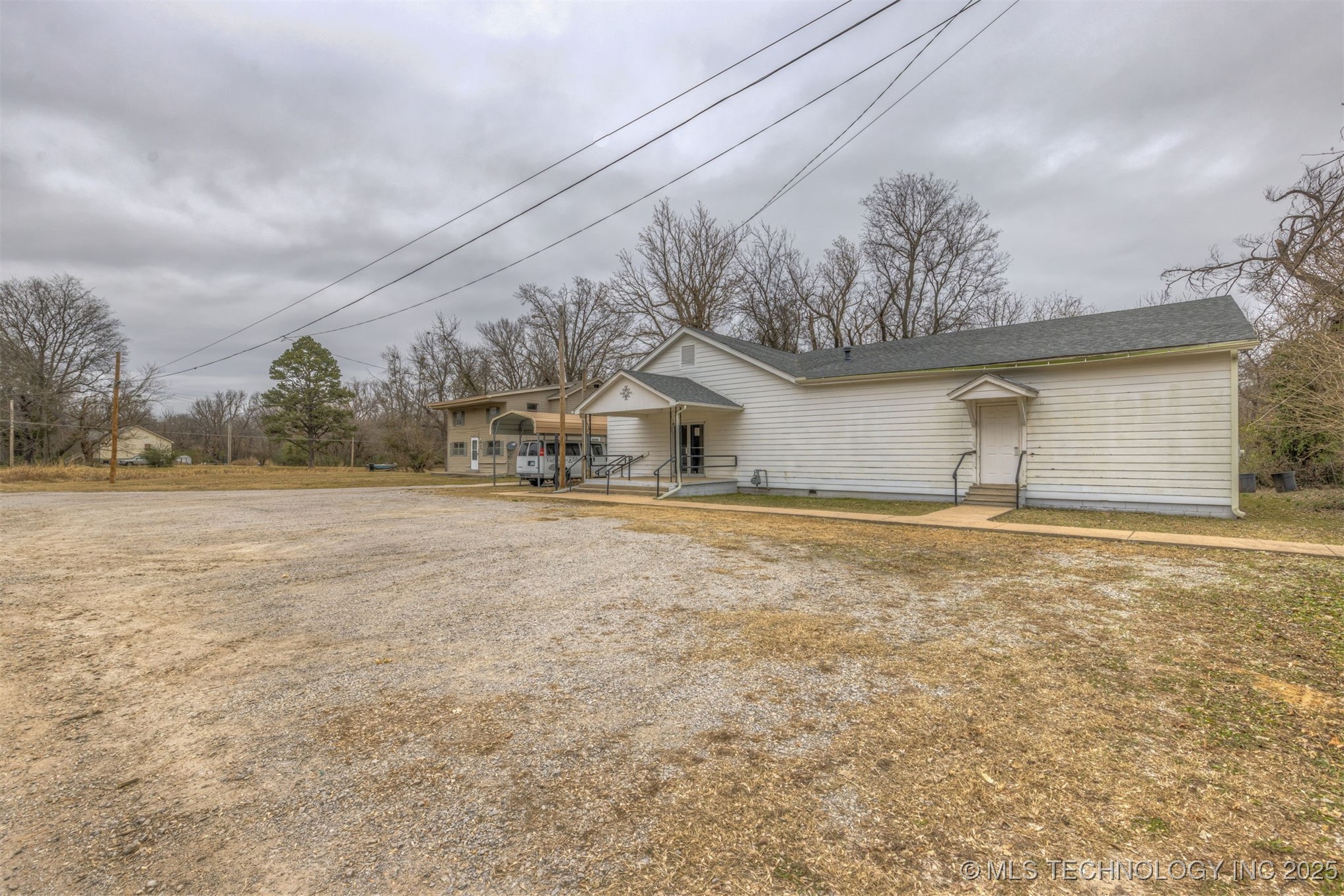 215 S Bixby Street Property Photo 45