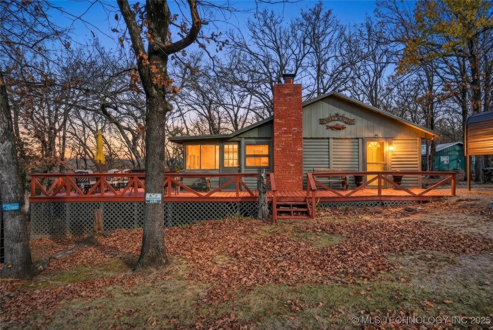 418321 E 1105 Road Property Photo 1