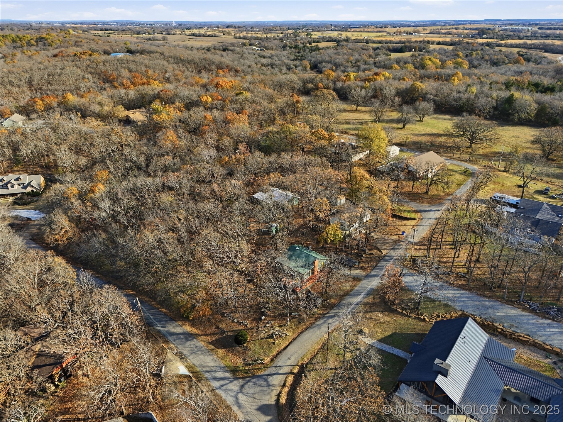 418321 E 1105 Road Property Photo 7