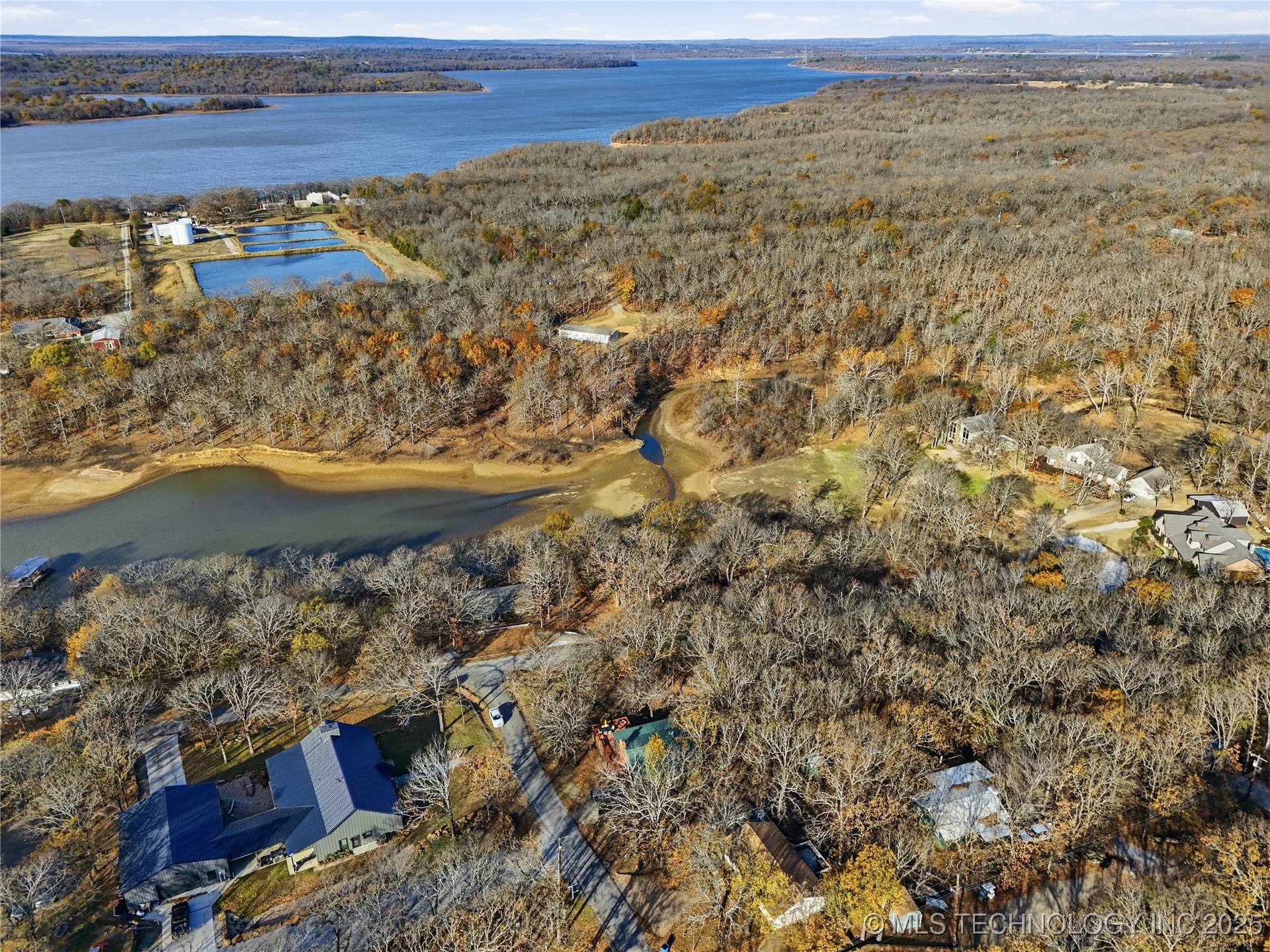 418321 E 1105 Road Property Photo 8