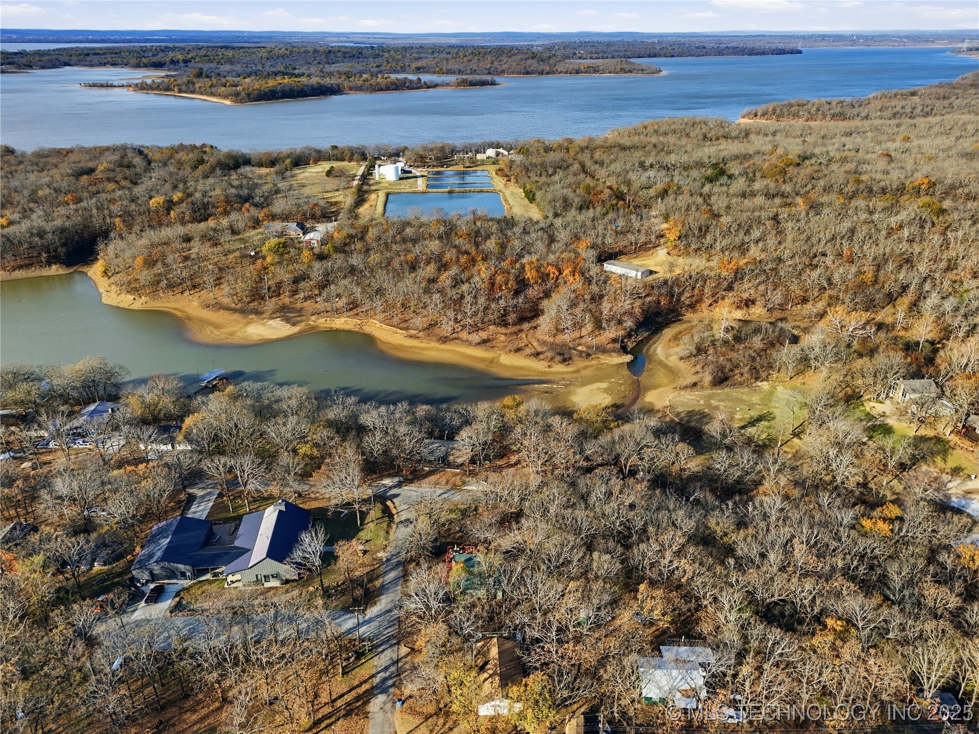 418321 E 1105 Road Property Photo 9